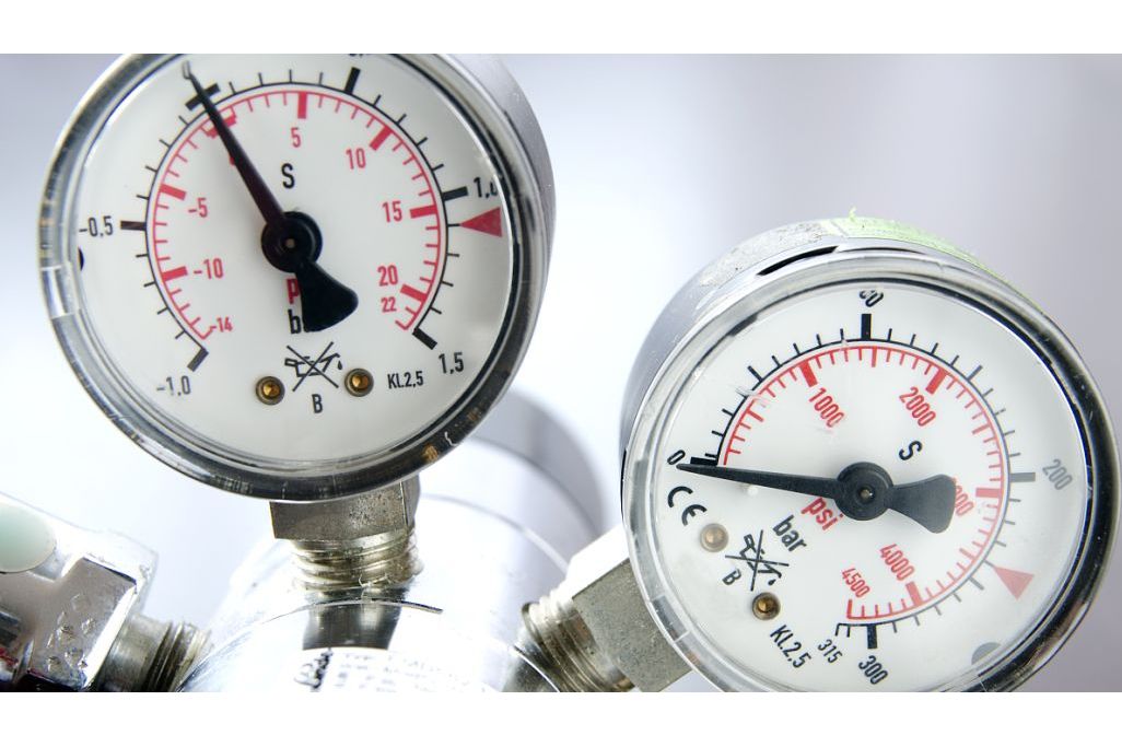 How to Check Vacuum in a Vacuum Circuit Breaker?一A Complete Guide