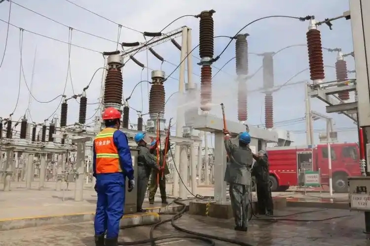 Substation Live-Line Washing: Smart Tech for Safety & Efficiency