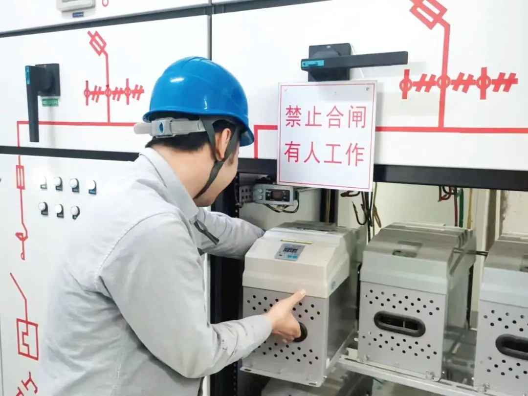 High-Voltage Switchgear Tripping: Causes & Solutions 