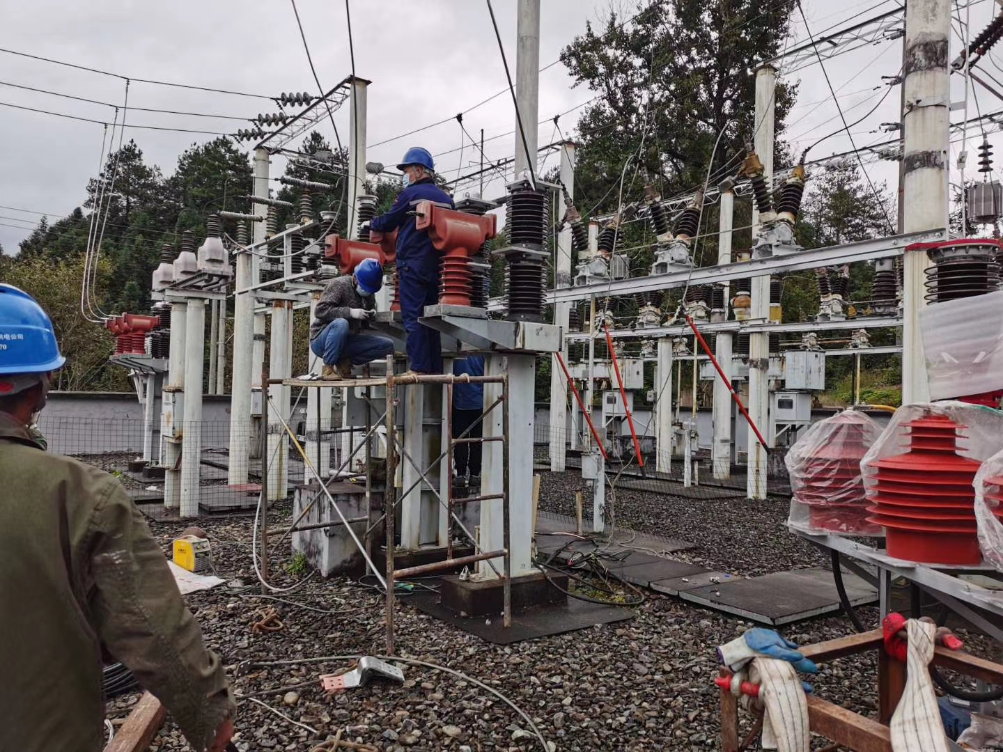 5 Reasons Your Circuit Breaker Won't Close & How to Fix Them 5 Reasons Your Circuit Breaker Won't Close & How to Fix Them