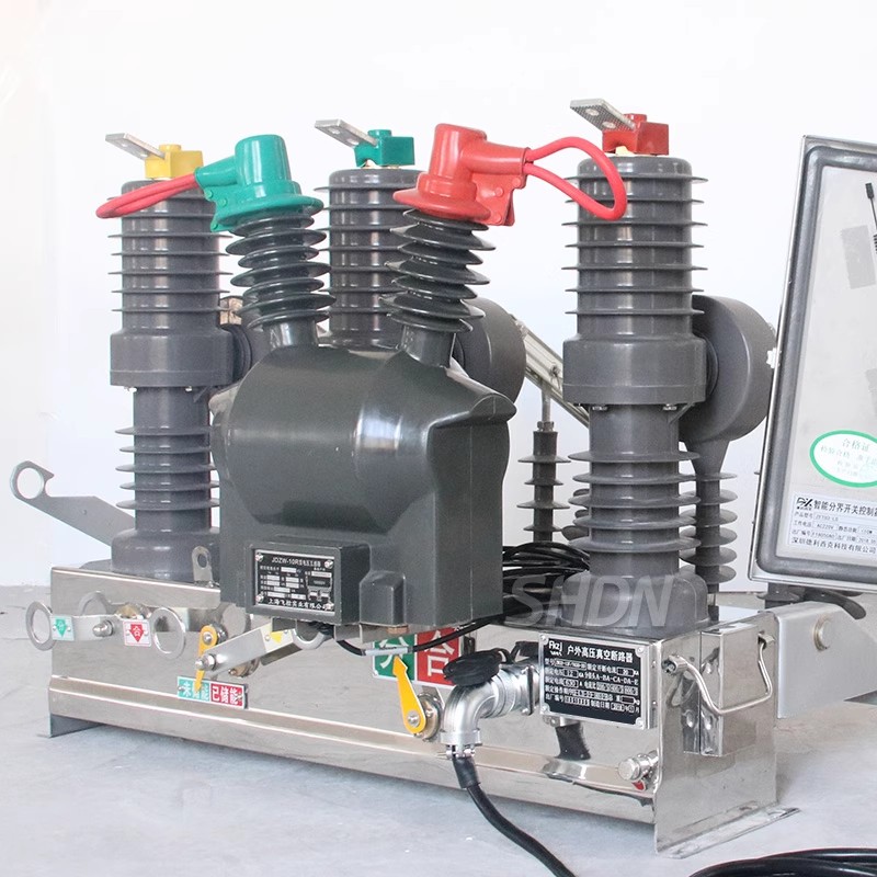 ZW32-12MF/630A 12KV Outdoor Permanent Magnet smart VCB ZW32-12MF/630A 12KV Outdoor Permanent Magnet smart VCB