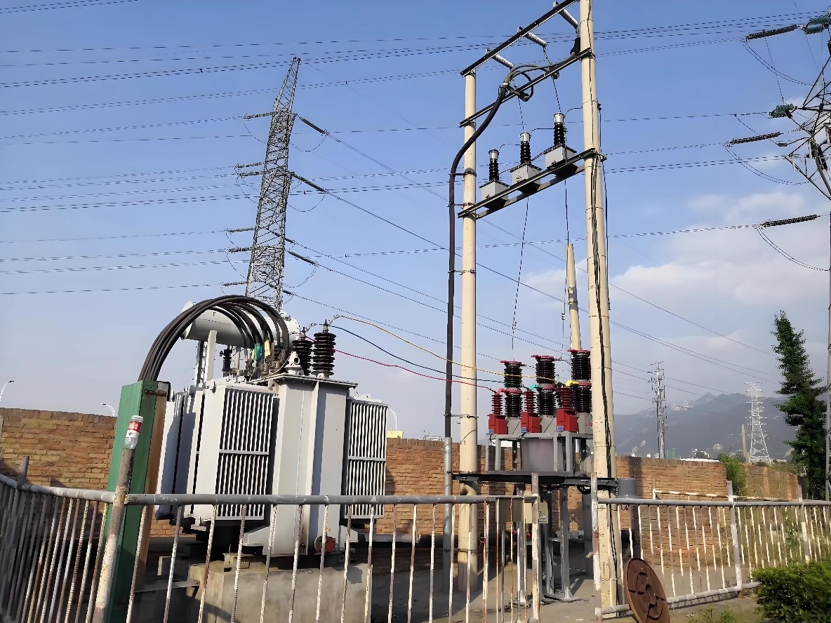 ZW7-40.5/1250A Outdoor Pole-Mounted Switch 35KV Smart HV Vacuum Breaker 
