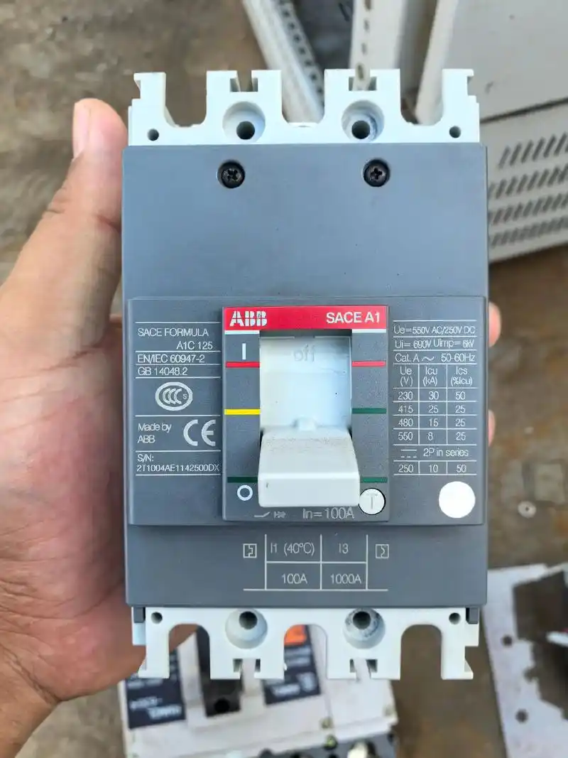 When to Use a Molded Case Circuit Breaker (MCCB)