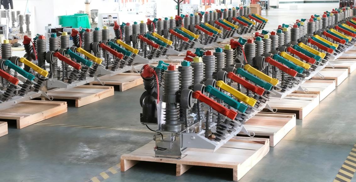 ZW32-12 12kV Outdoor Vacuum Circuit Breaker ZW32-12 12kV Outdoor Vacuum Circuit Breaker