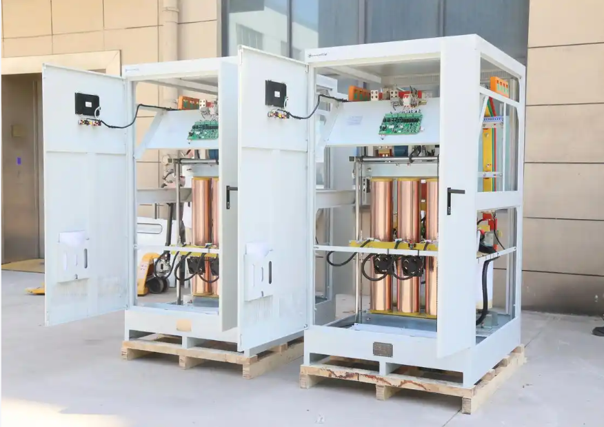 Типы стабилизаторов напряжения для промышленных приложений