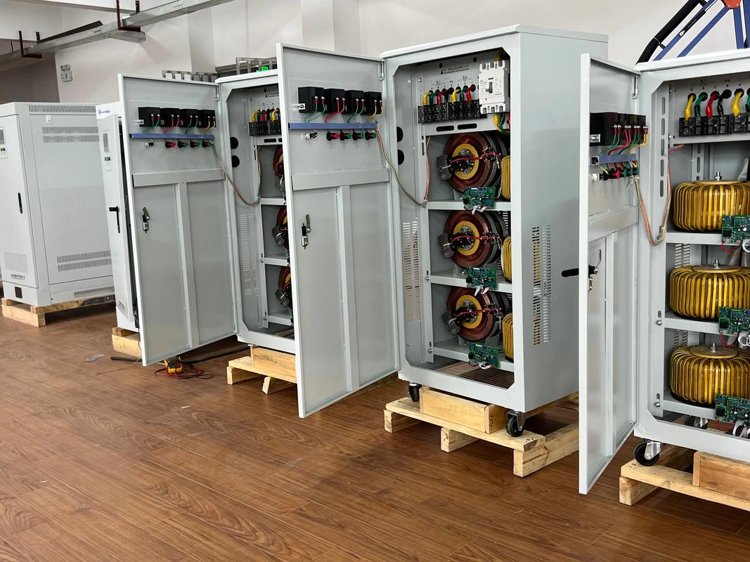 Типы стабилизаторов напряжения для промышленных приложений