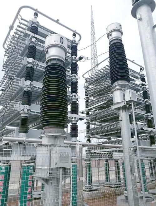 Когда использовать конденсаторные напряжение-преобразователи в системах высокого напряжения