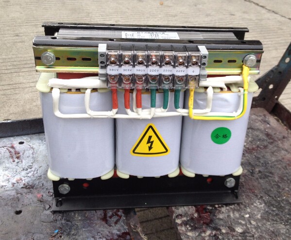 Сколько существует типов низковольтных трансформаторов