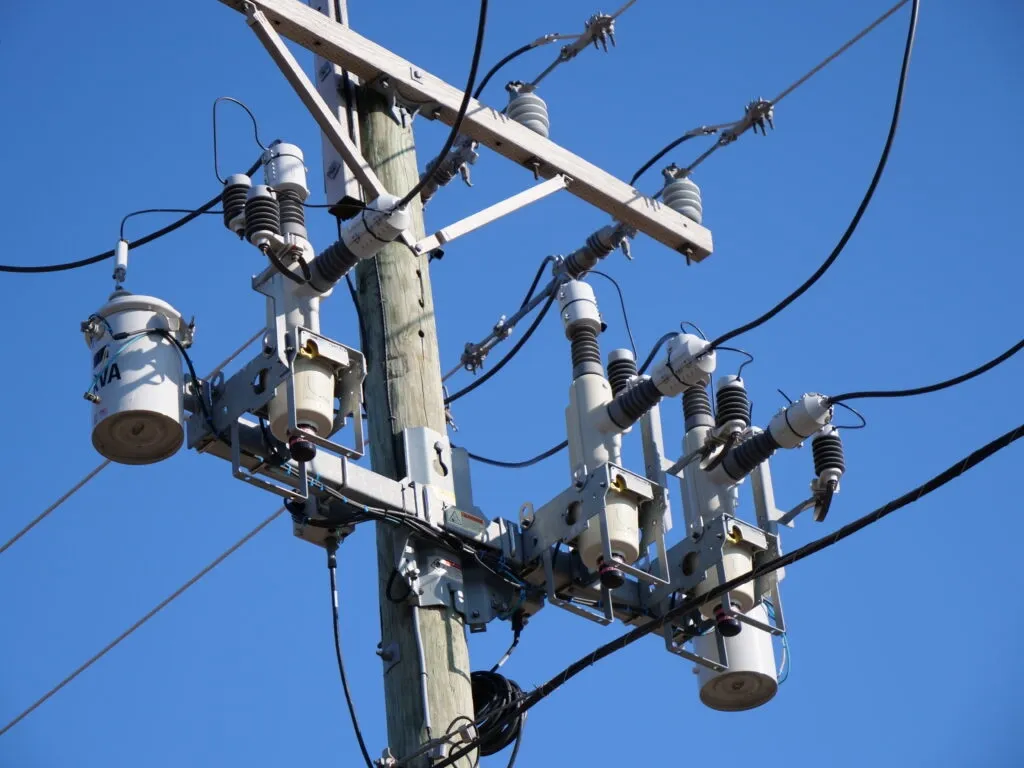 Почему все больше частных промышленных электросетей выбирают автоматические выключатели?