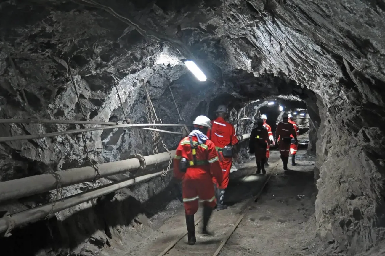 How to Choose the Right Voltage Vacuum Circuit Breaker for Mining Operations