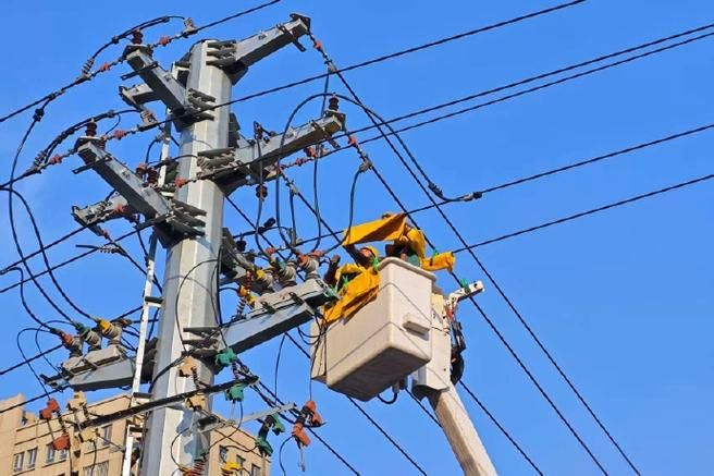 How to Select Vacuum Circuit Breakers for Cold High Altitude