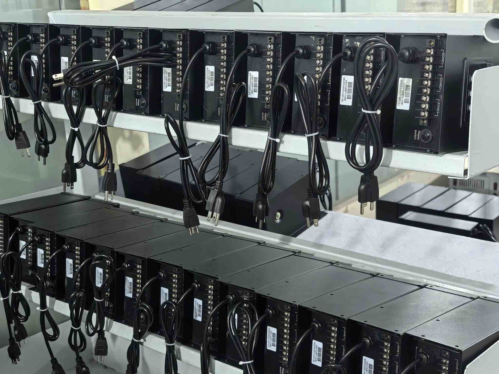Smart Remote-Control Low Voltage Transformer for Landscape Lighting Smart Remote-Control Low Voltage Transformer for Landscape Lighting