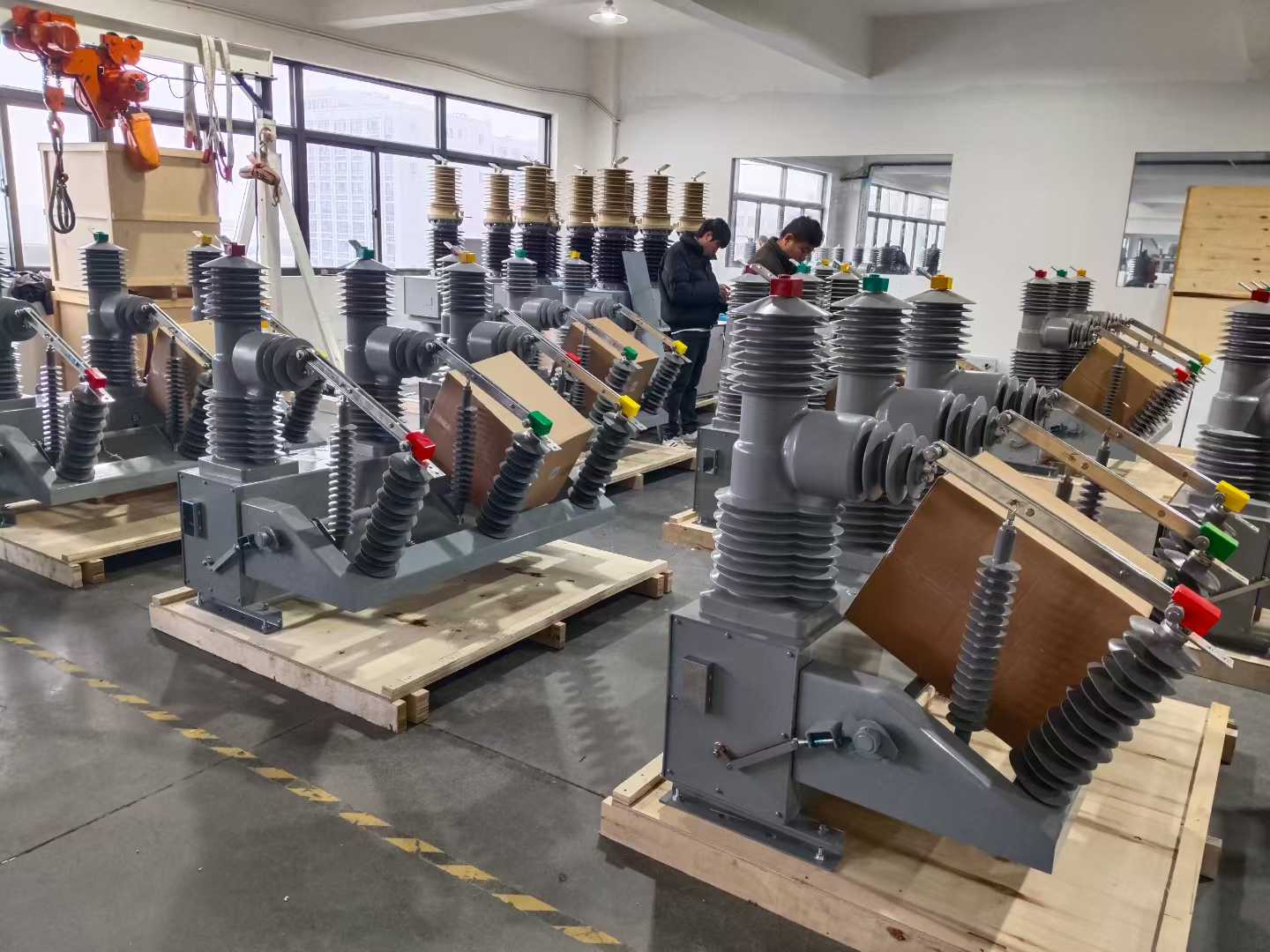 Industrial Vacuum Circuit Breakers Suppliers: How to Choose the Right Partner for Cost