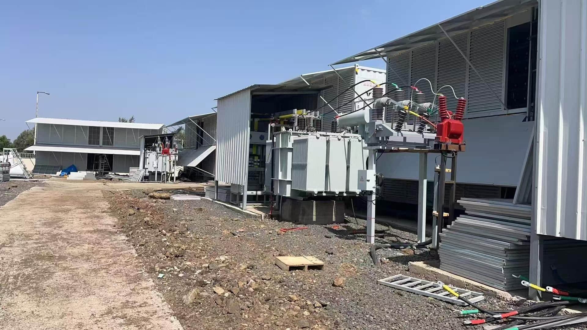 Medium Voltage Vacuum Circuit Breaker: Buyer’s Guide, Working Principle, Specs, and Maintenance Medium Voltage Vacuum Circuit Breaker: Buyer’s Guide, Working Principle, Specs, and Maintenance