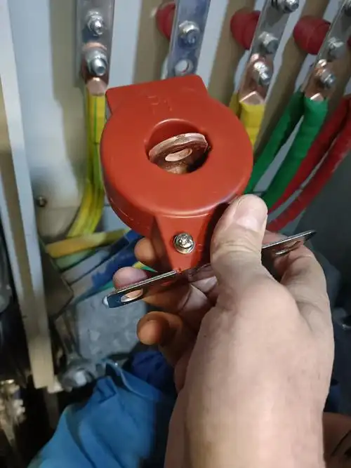 Why Doesn’t a Current Transformer Step Up Voltage? The Core Misunderstanding Explained Why Doesn’t a Current Transformer Step Up Voltage? The Core Misunderstanding Explained
